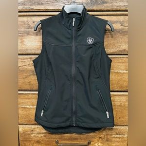 ARIAT Womens Soft Shell Vest Outerwear